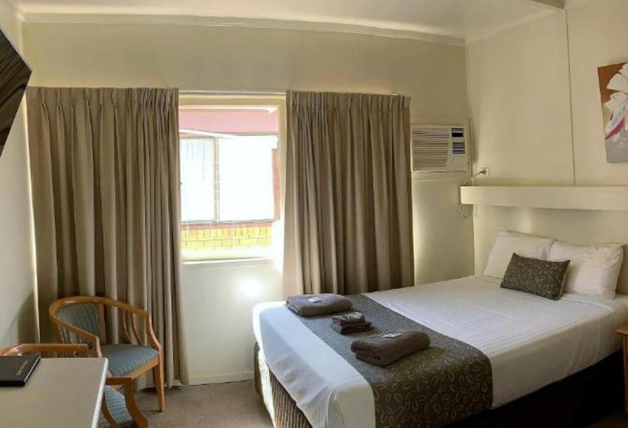 Charleville Motel 外观 照片