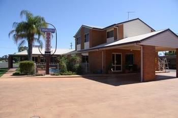 Charleville Motel 外观 照片